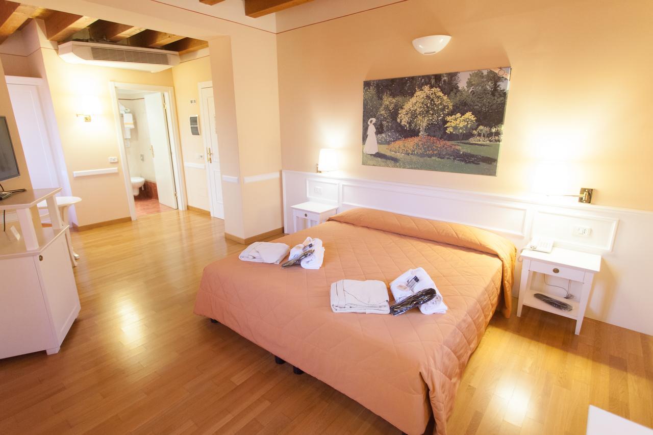 Casa Romagnosi Hotell Salsomaggiore Terme Exteriör bild